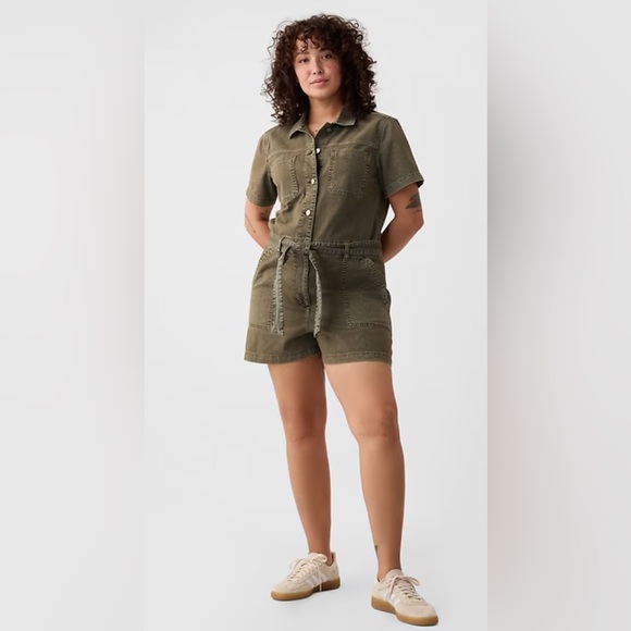 Brand new Gap Women’s Utility Romper. Women’s size Large, Tall. - Picture 4 of 8